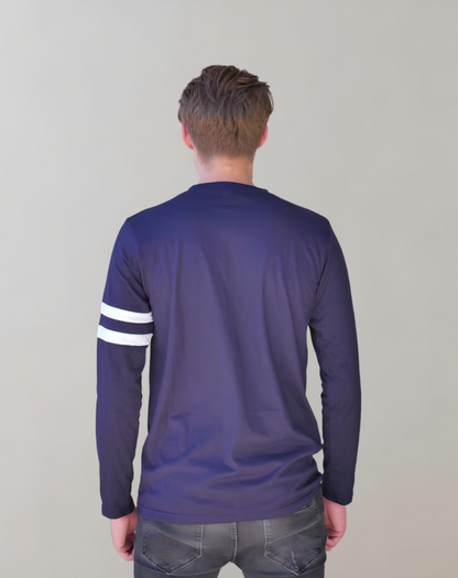 Blaues Longsleeve mit doppeltem Band am Ärmel